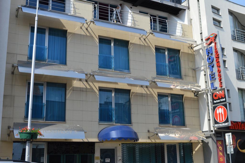 Hotel Alexander'S Nyitra Kültér fotó