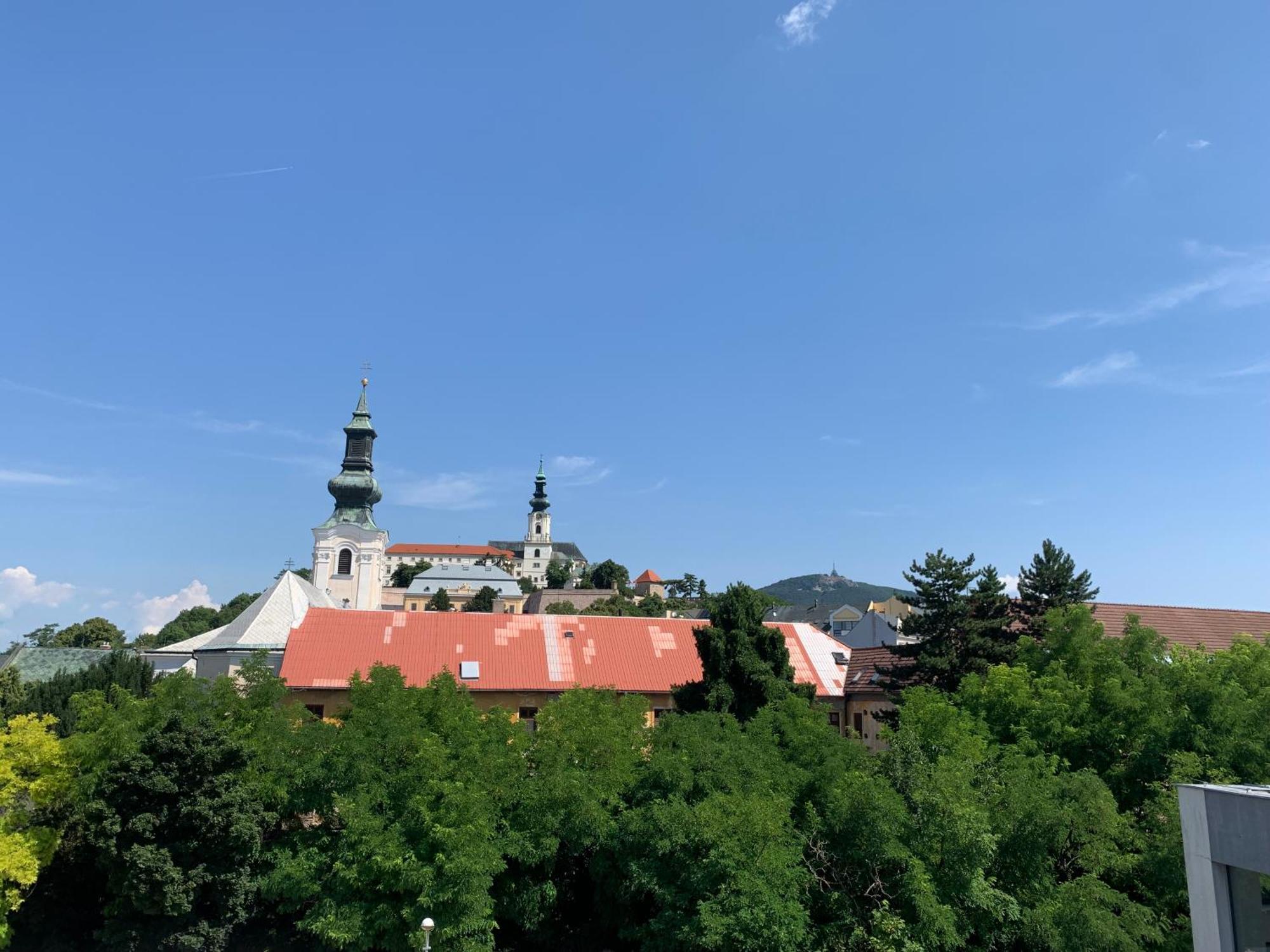 Hotel Alexander'S Nyitra Kültér fotó