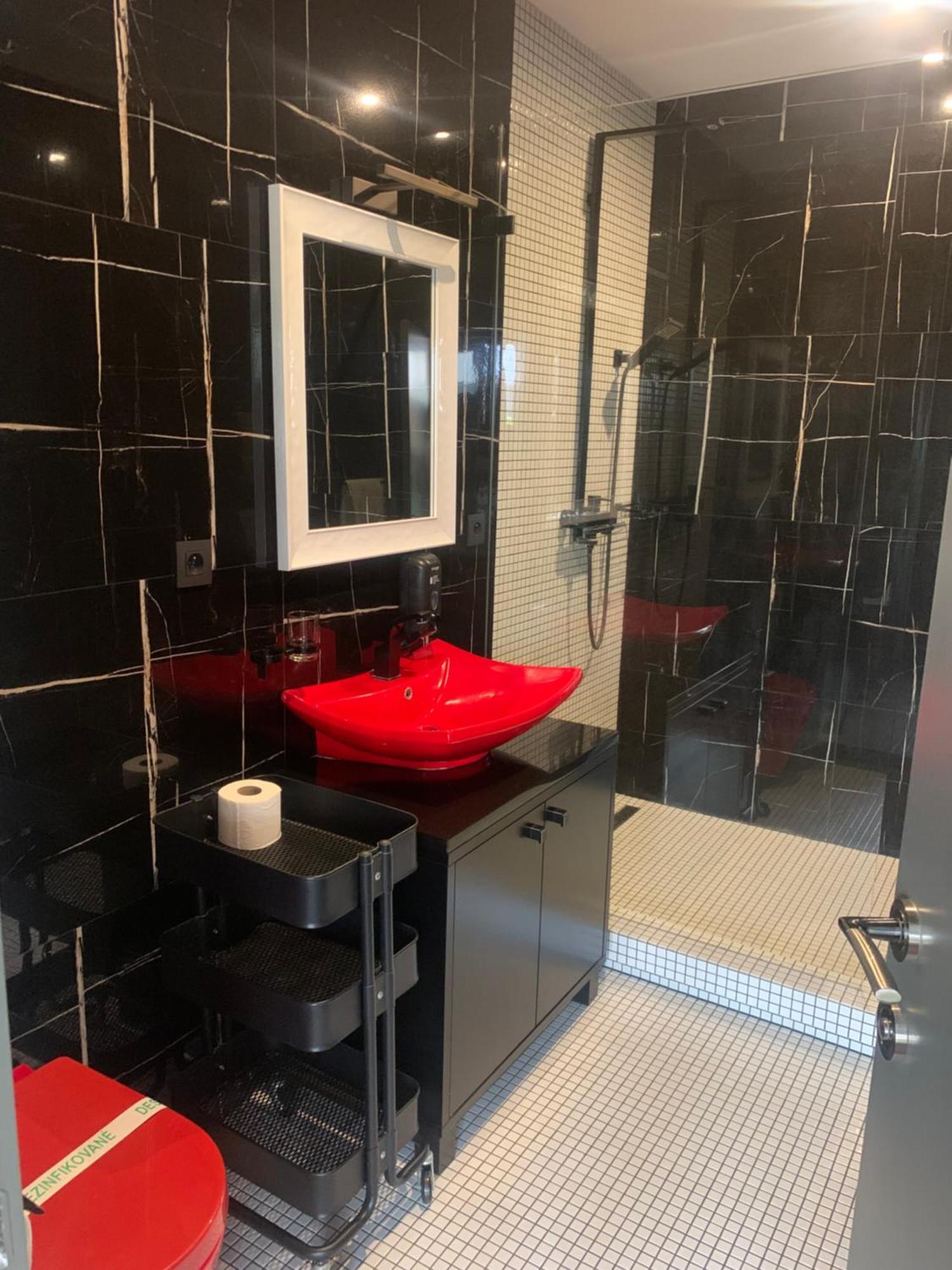 Hotel Alexander'S Nyitra Kültér fotó