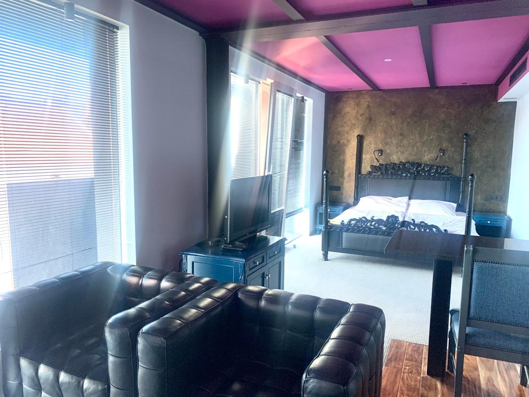 Hotel Alexander'S Nyitra Kültér fotó