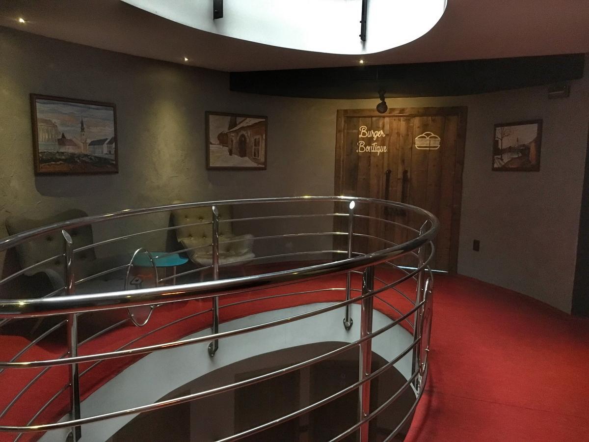 Hotel Alexander'S Nyitra Kültér fotó